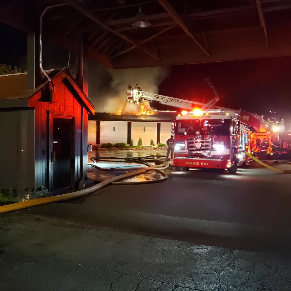Chesterton business catches fire early Monday